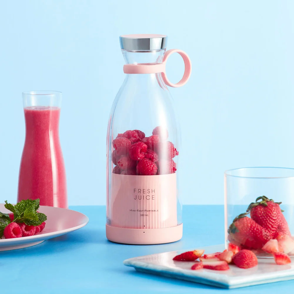 Compact and Powerful 350ML Portable Electric Juicer - Your Ultimate Fruit and Vegetable Blender